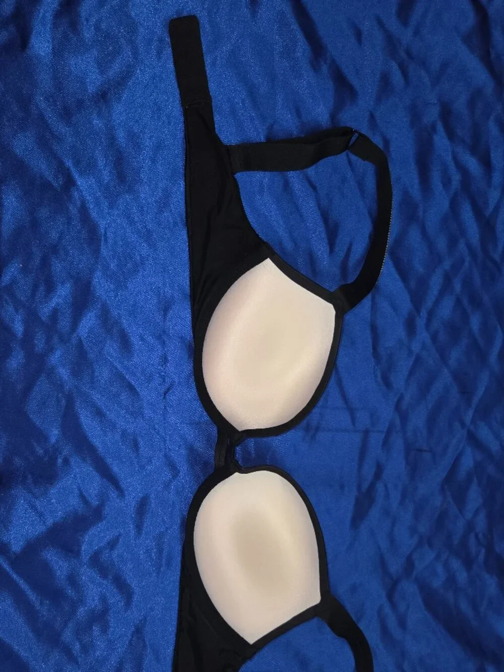 Victoria’s Secret Very Sexy 3 Piece Shine Strap Push Up Bra Thong Garter Set 32C